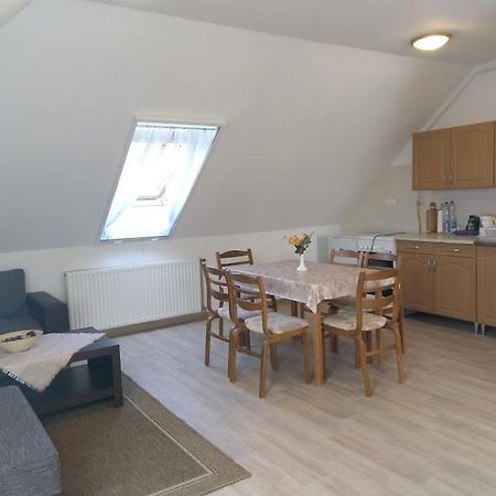 Föveny Apartman Balatonudvari Exteriör bild